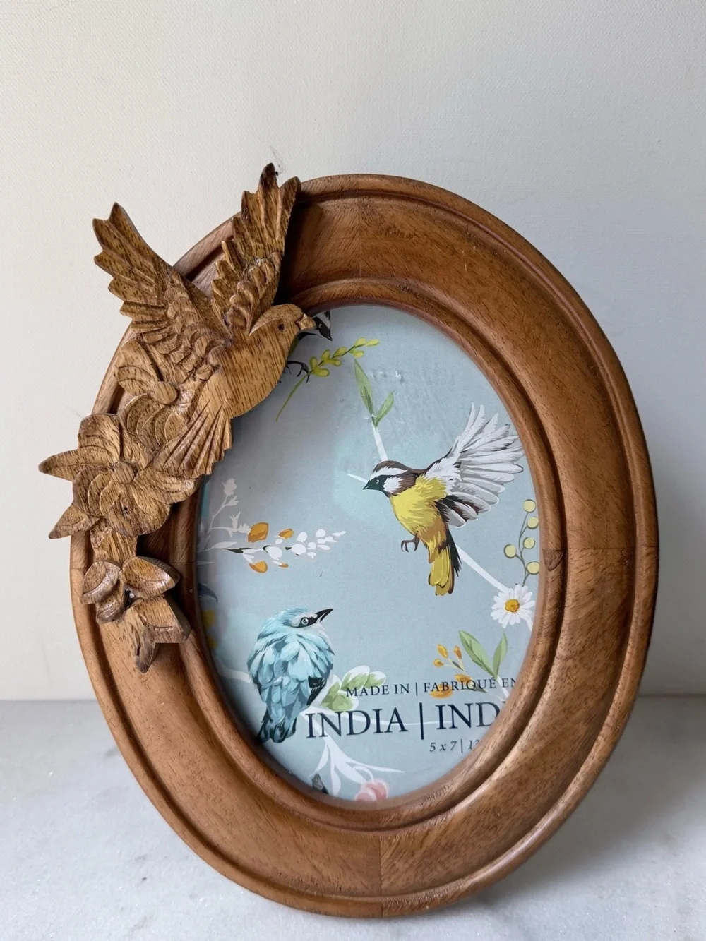 Carved Wooden Oval Photo Frame with Bird Accent 3d. 5”x7” photo